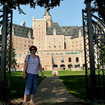 Vor dem tollen Delta Bessborough Hotel auf der Parkseite