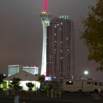 Tower Stratosphere 350 Meter, mit 2400 Zimmern, etc. Attraktion: In freiem Fall 300 m an einer Seilwinde