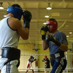 Beim Sparring in Kienbaum mit Marco Huck (links)