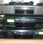 Techniks CD-Player, Pioneer und Sony Minidisk Recorder