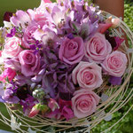 Розы и другие летние цветы на каркасе, автор: флорист Лена, 29149452