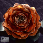 Edelstahlblumen - Edelstahlrose mit Kupferblüte - Detailansicht Kupferblüte (© Raven Metall Design)
