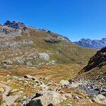 Hier käme die neu Piste und Bahn. Danach wäre Zermatt-Cervinia-St.Jacques-Gressoney-Alagna miteinander verbunden. 5 Skiorte, 5 Täler, zusammen das grössten Skigebiet der Welt
