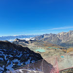 Viele Seen, Cervinia, Mont Blanc, Grand Paradiso - Man sieht weit und ein wenig, das die Welt rund ist