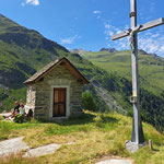 Wir kommen zu einer Kapelle