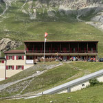Auberge de Salanfe - Muss hier bekannt sein - Es ist Wochenende und hat überall viele Leute