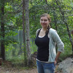 Anna wollte auch ein Foto von mir in dieser idyllischen Waldgegend. :)