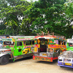 Jeepneys sind farbenfrohe, umweltverschmutzende Sammeltaxis auf den Philippinen