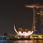 Hotel Marina Bay Sands mit Art-Science Museum (Lotusblüte)