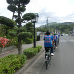 パナソニックの電動自転車で田の神巡りスタートです。