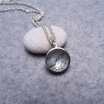 Silberanhänger mit Turmalinquarz 