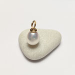 750er GG-Anhänger mit Süßwasserperle, 420 Euro