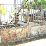 Portail ancien en fer forgé n° 26 VENDU