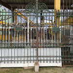 Portail ancien n° 83 = 380cm de large x 300cm de haut