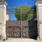 Portail ancien fer forgé (n°52)      410cm de large x 395cm de haut VENDU