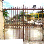 portail ancien fer forgé (n° 23)     250cm de large x 225cm de haut     VENDU