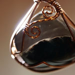 Lamellenobsidian, Kupfer patiniert & poliert, beidseitig zu tragen, 55 x 29 x 10mm     €86