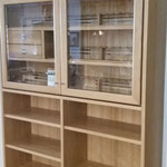 Regal mit Sammlervitrine