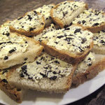 Toast de beurre truffé servi au gîte de Poudally