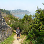 Auf dem Zöllnerweg vom Campingplatz nach Cancale