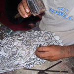 Handicraft-tour: Making of shadow-puppets (wayang kulit)