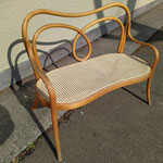 Thonet Kinder-Bugholzbänkli neues Geflecht, ca. 1200.-
