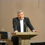 Pfarrer Dr. Roland Merz
