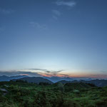 Sonnenuntergang am Gipfelkreuz Walleralm