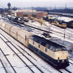 221 124-1am ehemaligen Gleisbauhof. (heute Deutsche Bahn Gleisbau GmbH)