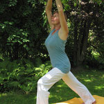VIRABHADRASANA - Heldenhaltung