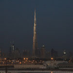 Burj Kalifah bei Sonnenaufgang, das hoechste Gebaeude der Welt