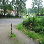 100 - vorsichtig weiter und den Kleingartenverein "!Loheide" besuchen