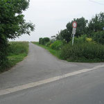 74 - links in den Feldweg