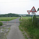 62 - vorsichtig über diese Straße