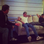 Niall mit Freunden