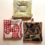 鍋敷き　　¥3,900- 　ナンテン(上) ’sold'  、  ピーナッツ(下左) 在庫/1点