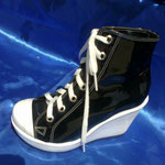 Zapato Botin tipo converse negro con blanco plataforma 10 cm