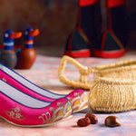 koreanische Gummi- und Strohschuhe