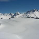 Auch im Winter lädt Arosa zum Wandern ein