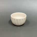 ココット113　薄ベージュ　しずく型溝　90φ50H 　￥300