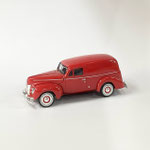 車104　フォード1940　赤　　70×195×70H　 ￥2,000