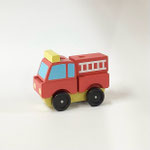 車115　積み木　消防車　68×128×100H 　￥700