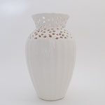 花器111　白　透かし柄　150Φ250H 　￥2,000