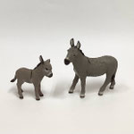 置物536　子ロバ　70×70H　/　置物537　ロバ　100×95H