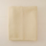 ブランケット137　ウールオフ白織り　　920×1410　　￥2,000 