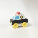 車117　積み木　パトカー　68×120×100H 　￥700