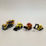 車134　コンクリートミキサー車　95×30×50H ￥500／車141　ホイールローダー35×75×40H ￥200／車139　コンパクトローダー　30×65×43H　￥200／車140　パアワーショベル　32×80×52H ￥200