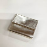 財布114　三つ折り　本革　ゴールド　￥1,500
