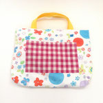 レッスンバッグ126　蝶&フラワーチェックポケット　420×420H 　￥900　＜上履き入れ、巾着と揃います＞＊オリジナルです＊