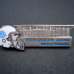 VW Volkswagen VFL Wolfsburg Pin American Football Helm Arena